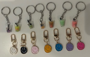 Q300PTA4thGradeFundrasing smilyfaceKeychain.